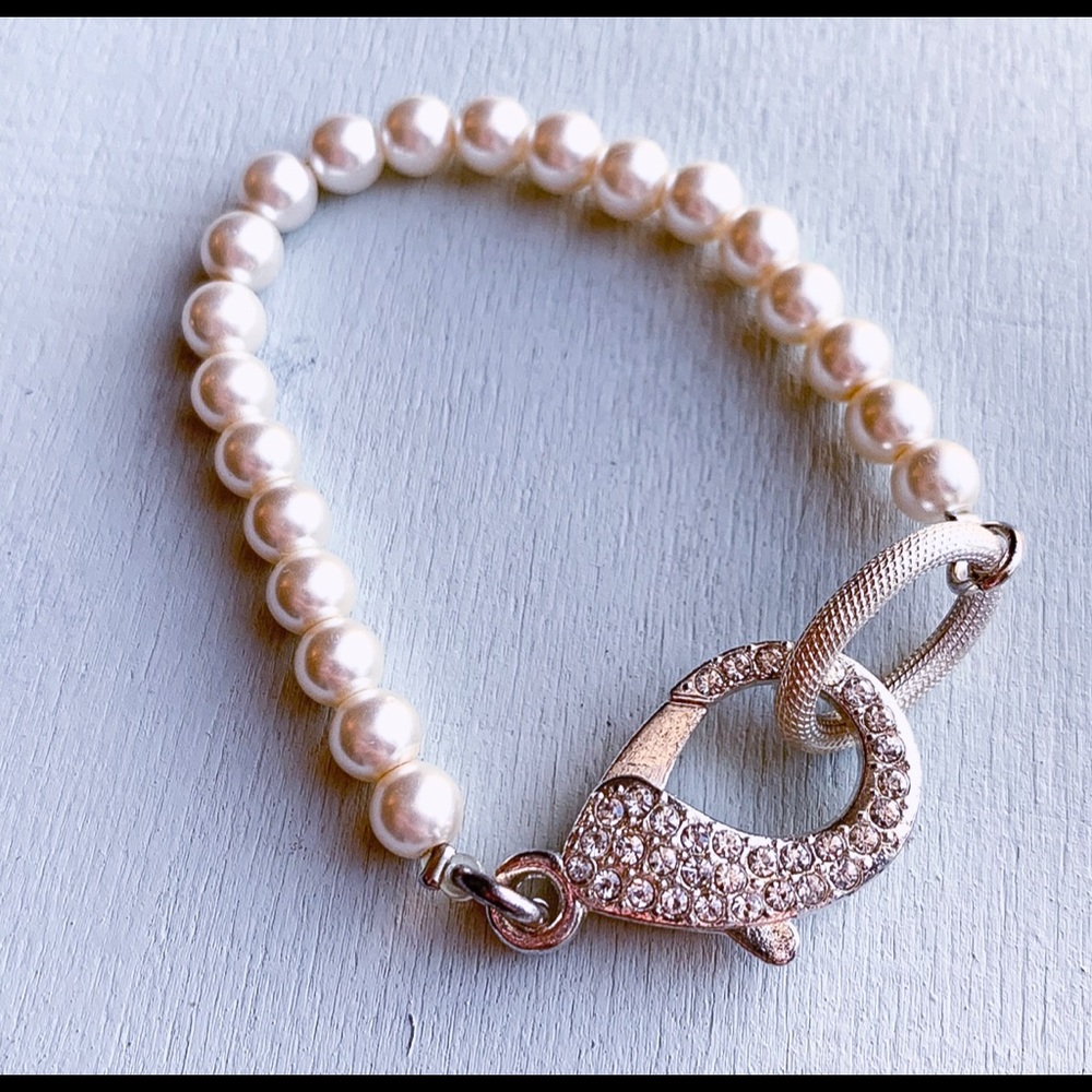 ❌SOLD❌ Pave Pearl-colored Hook Bracelet